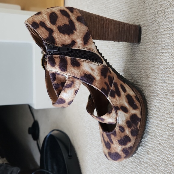 Leopard print mary Janes - Picture 4 of 5